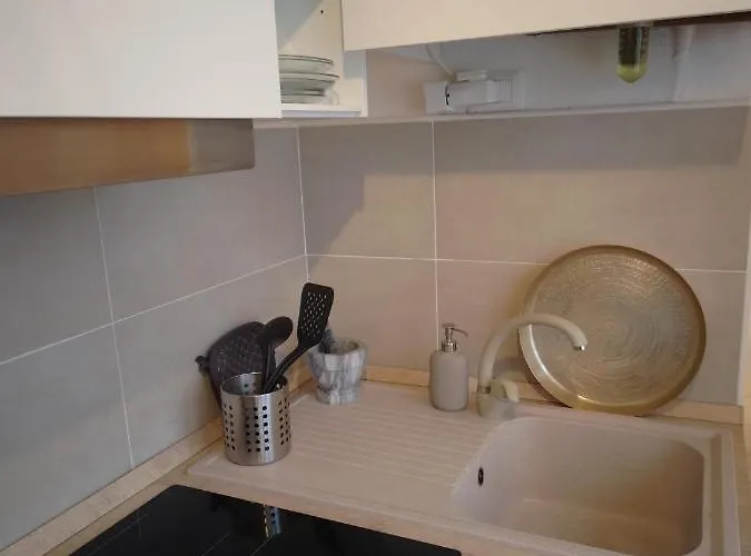 Guazzo - Self Check-in Apartament Parma